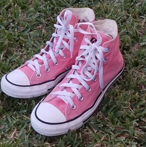 Pink Chunk Taylor Converse